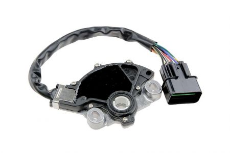 NTY Snímač automatická převodovka MITSUBISHI L200 2.5DID 2006-15 PAJERO V73 3.0 2000-06 V68 V78 3.2DID 2000-06 8604A053 MR263257 8604A015