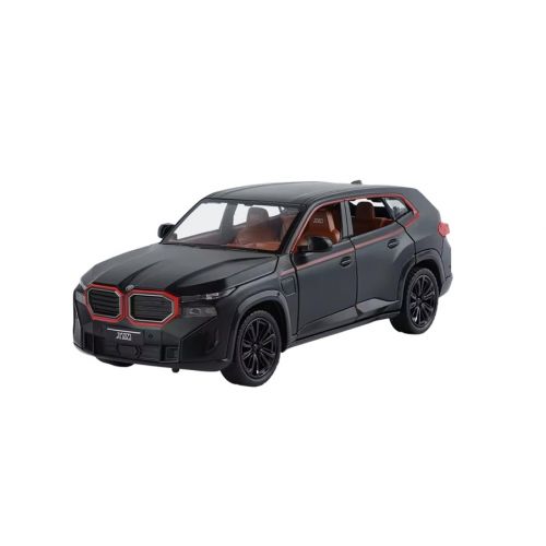 132-bmw-xm-cerna.jpg